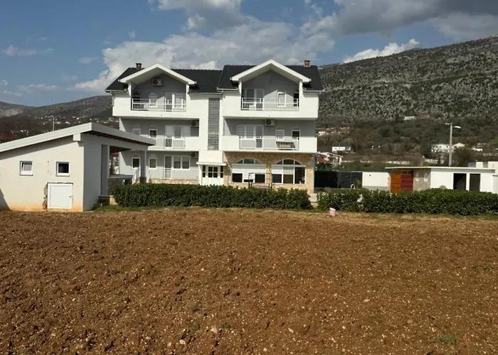 Villa Atl